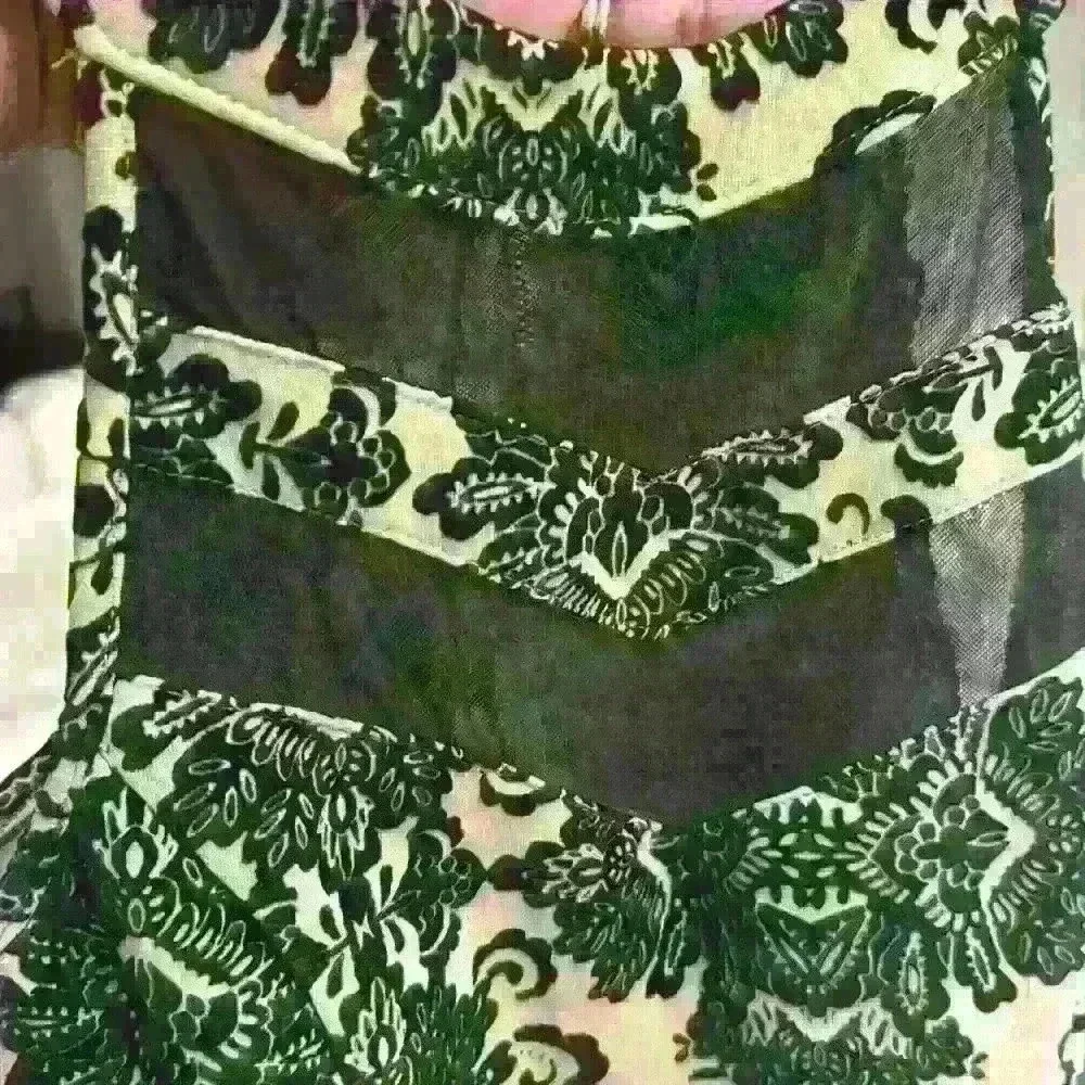 NWT Windsor black and tan velvet floral dress. Sheer Top and Middle.  Si… - Picture 6 of 6
